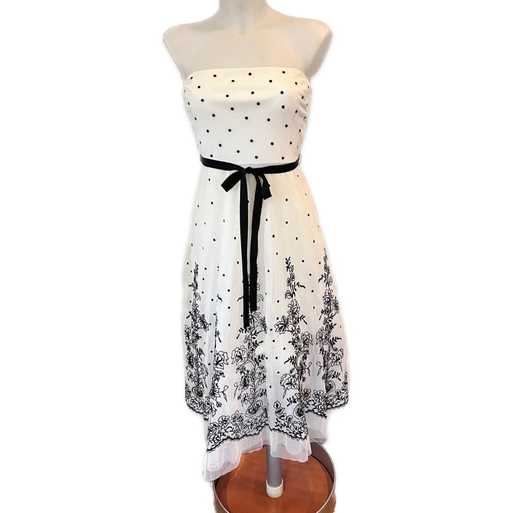 BCBG MaxAzria Polka Dot Floral Dress Size 8 –Belt Replaced - Loose Threads